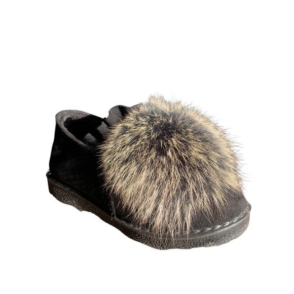 Black Slip-On Shoes with Faux Fur Pom Pom 6 - Picture 7 of 11